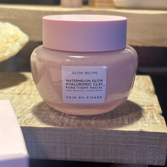 Glow Recipe Watermelon Glow Hyaluronic Clay Pore-Tight Facial Mask - Picture 3 of 6